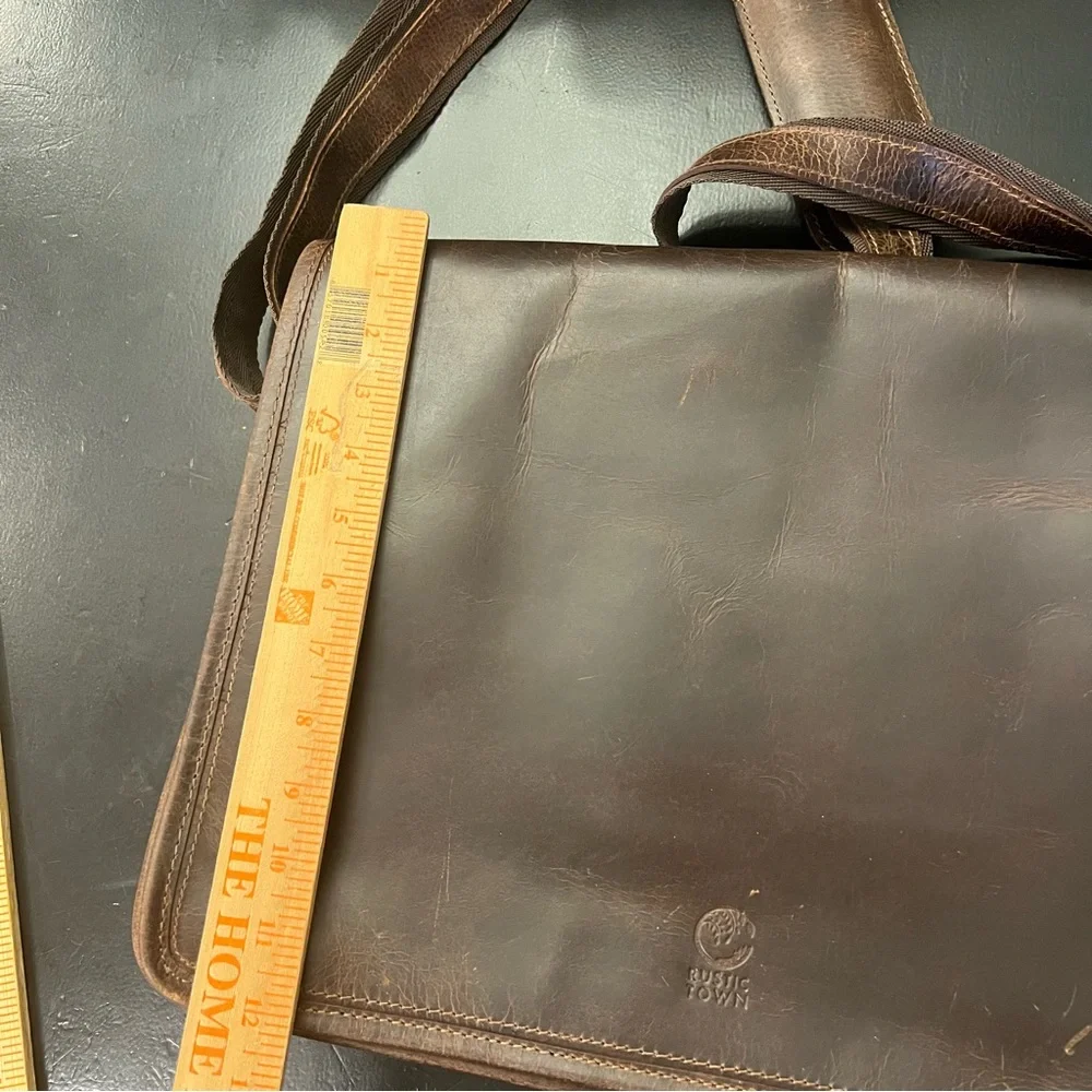 RUSTIC TOWN Brown LEATHER MESSENGER BAG Briefcase Computer LAPTOP BAG‎